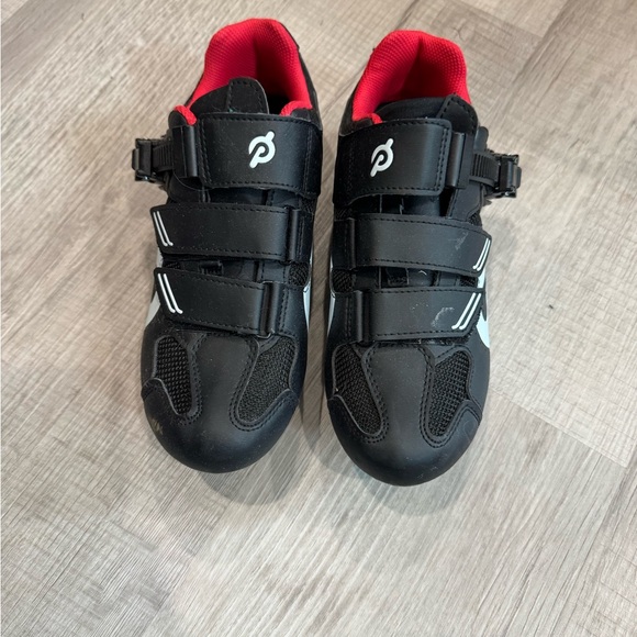 Unisex Peloton Official Black and Red Cycling Shoes Size 8.5/39 - Picture 1 of 6